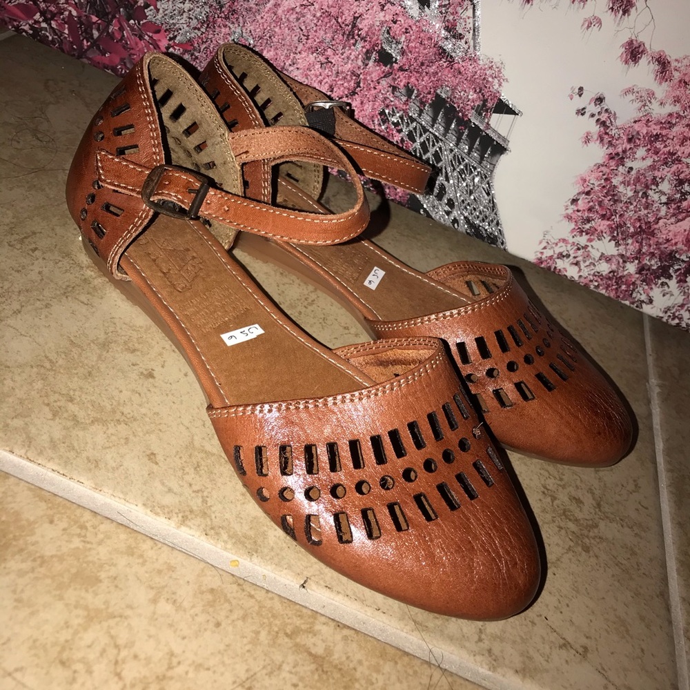Closed Toe Women’s Mexican Sandals